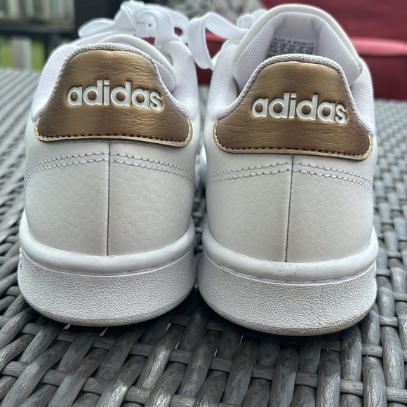 Adidas leather cloud foam worn once like new sz 7.5 white - Picture 3 of 5
